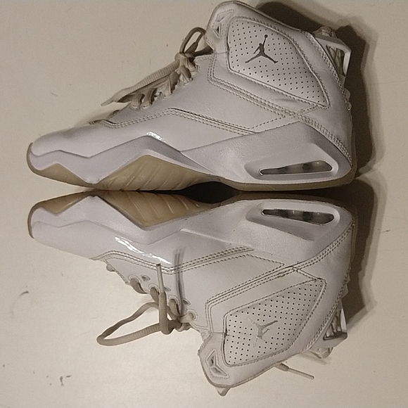 Jordan Shoes - Picture 4 of 6